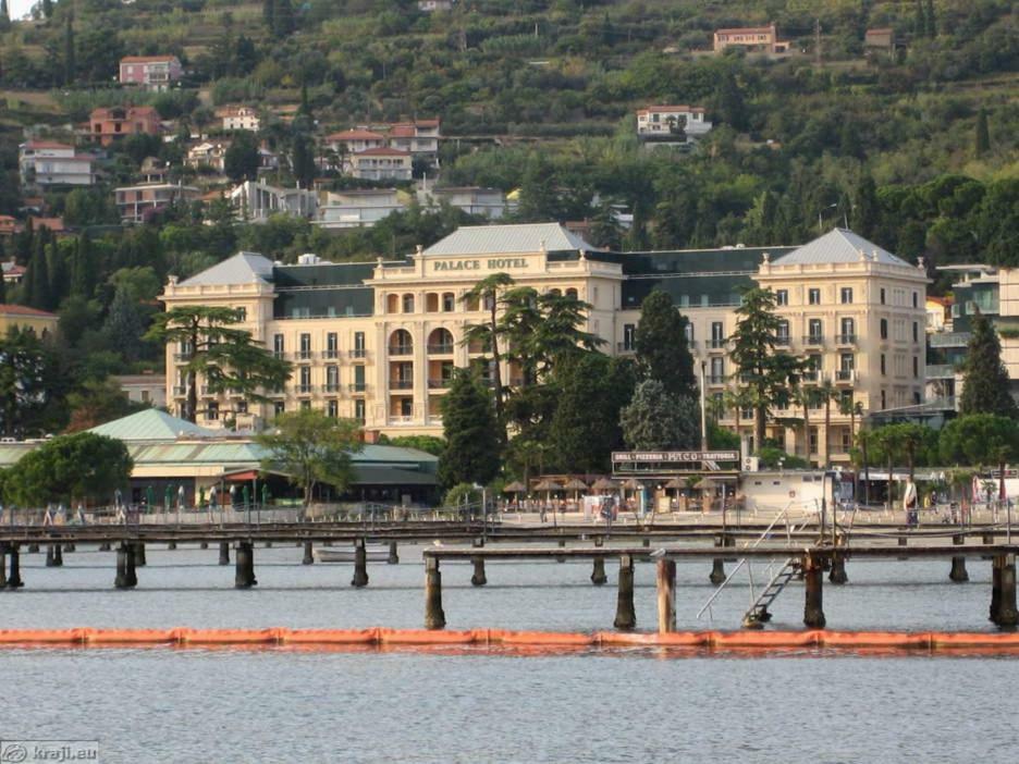 Floating Sea House Portorose Hotel Buitenkant foto
